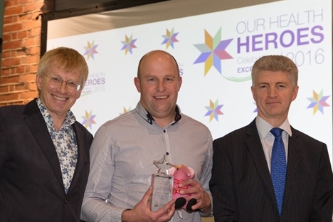 Dr Phil Hammond, Iain Scott (Our Health Heroes Clinical Support Worker of the Year 2016), John Rogers (CEO Skills for Health)