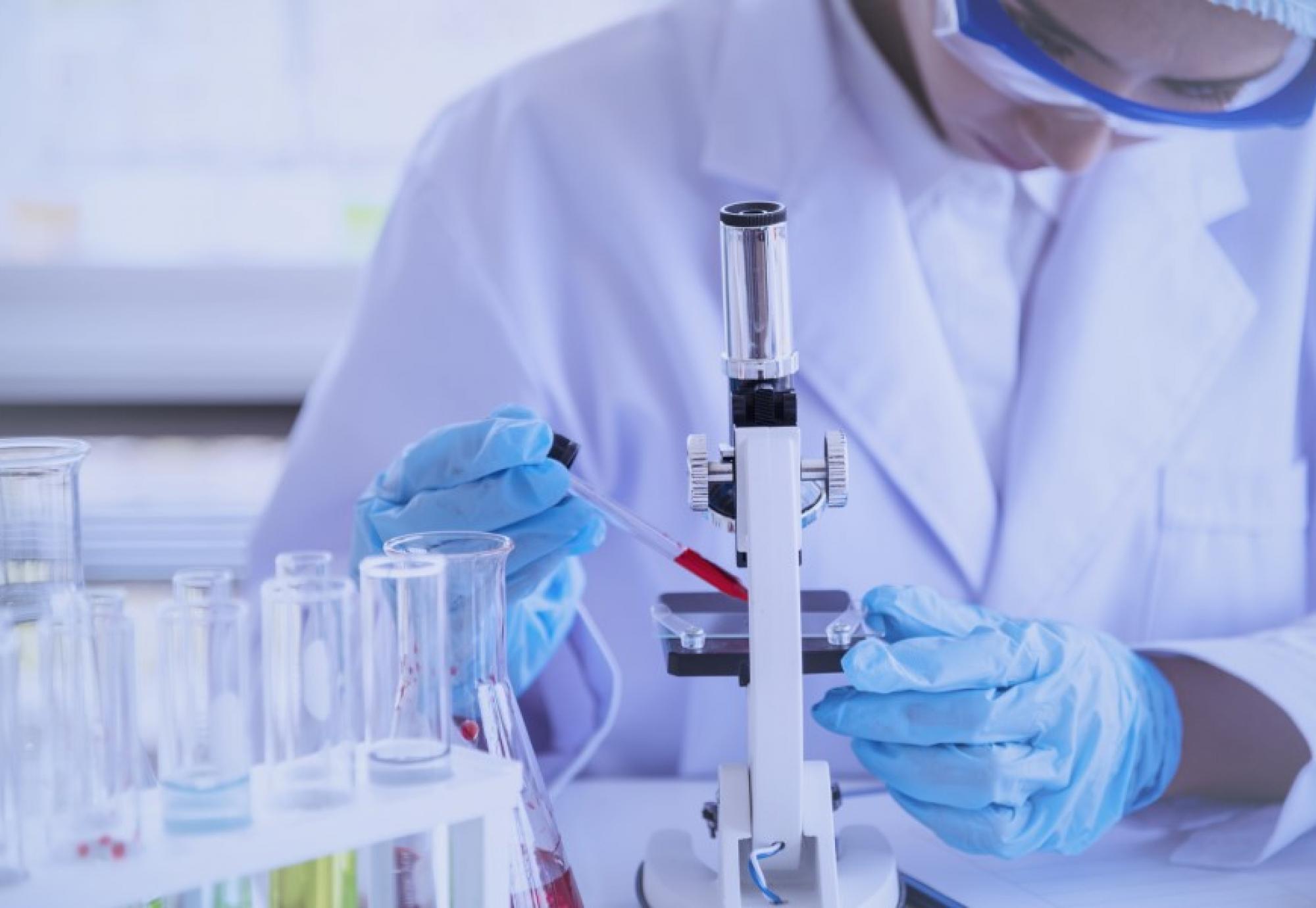 Scientist working in a lab 