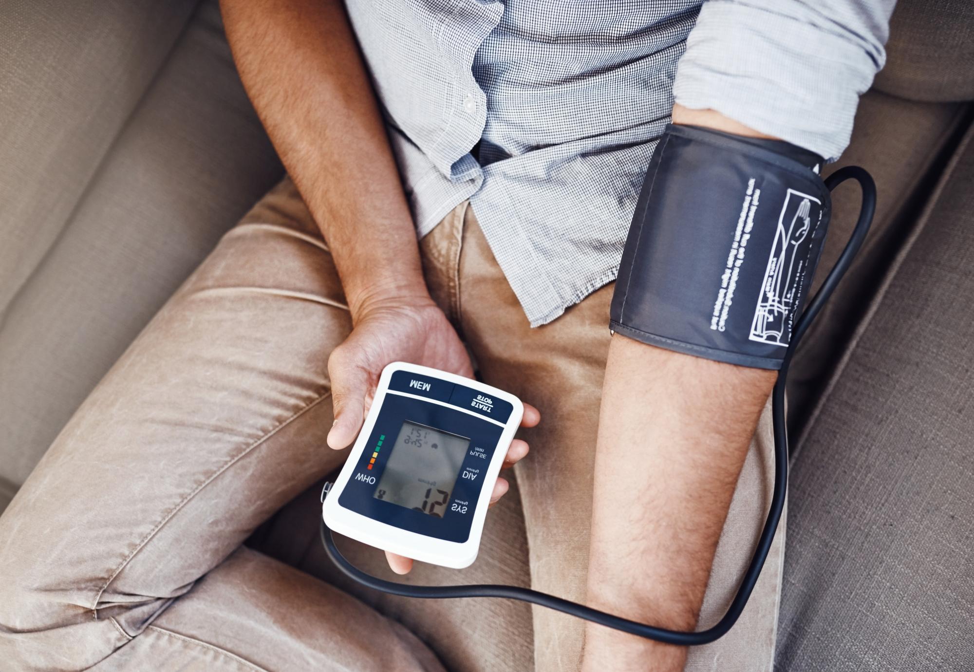 Blood pressure monitor 