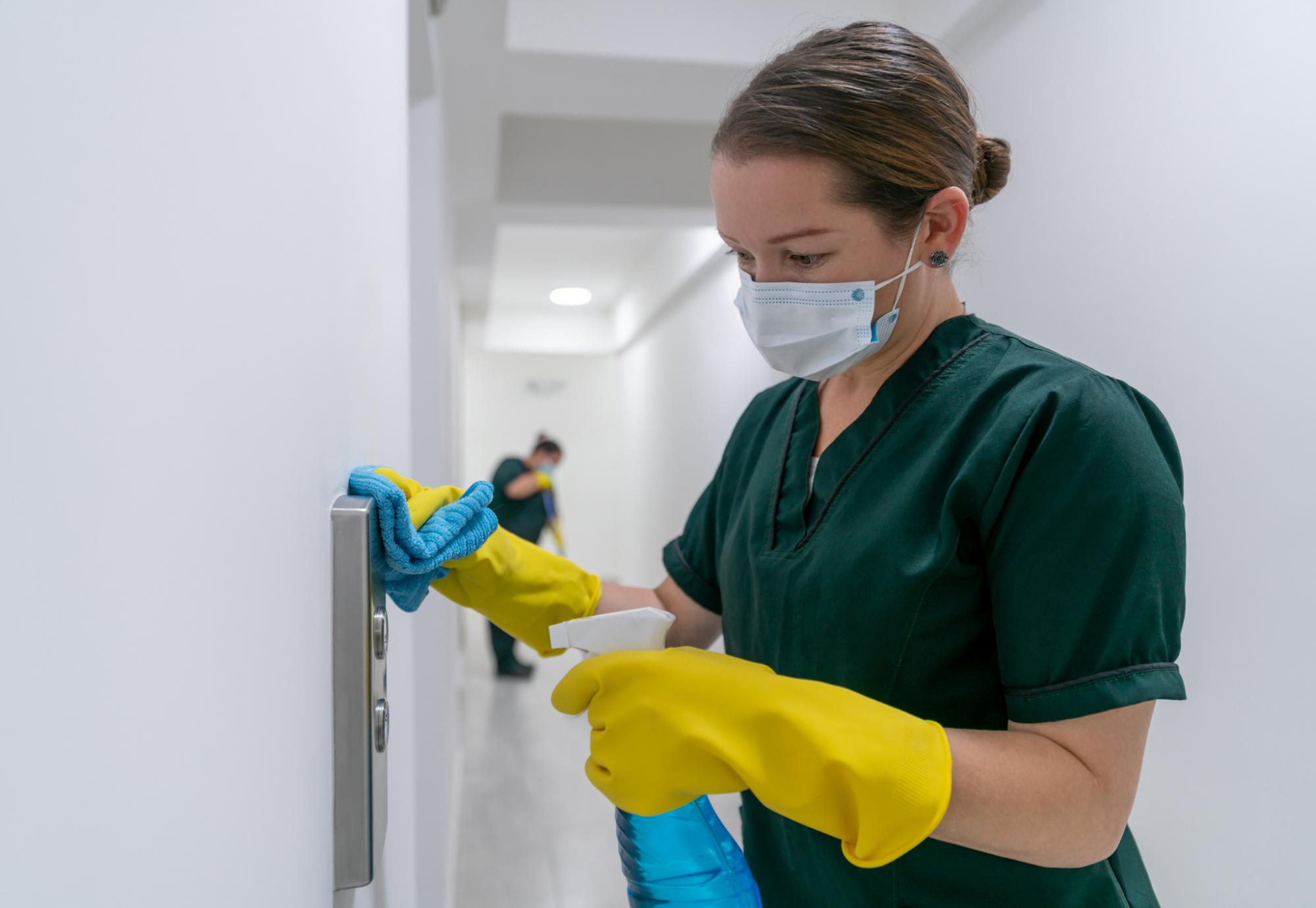 Hospital cleaner using a microfibre cloth