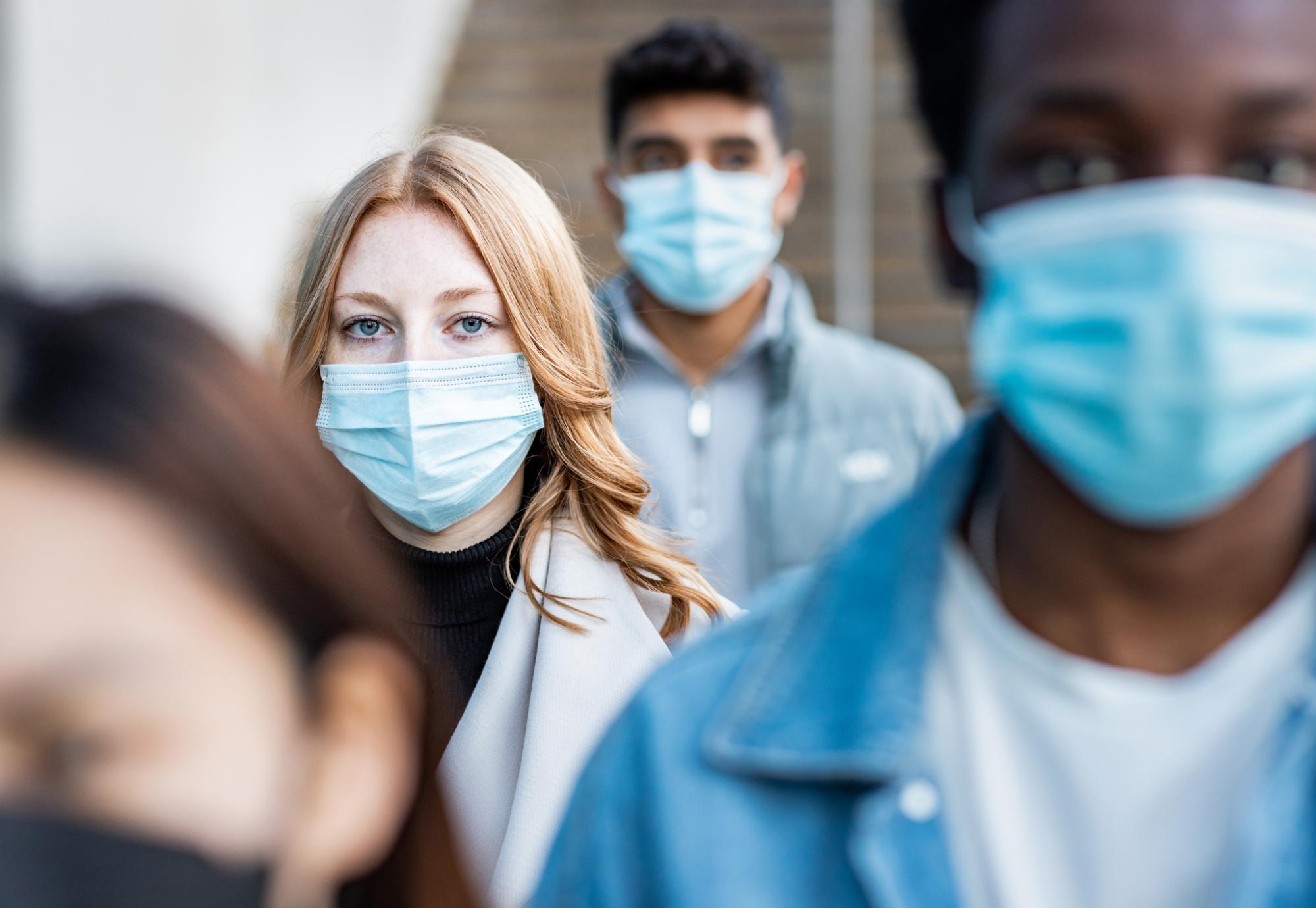 Woman wearing a face mask during the Covid-19 pandemic