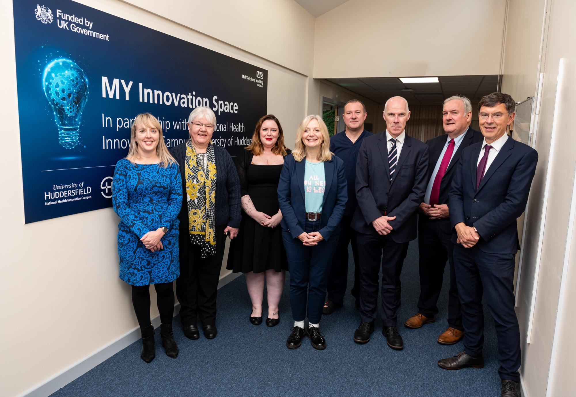 West Yorkshire Mayor with representatives from Mid Yorkshire Teaching NHS Trust, the University of Huddersfield and the University of Leeds - Faye Hatton Photography
