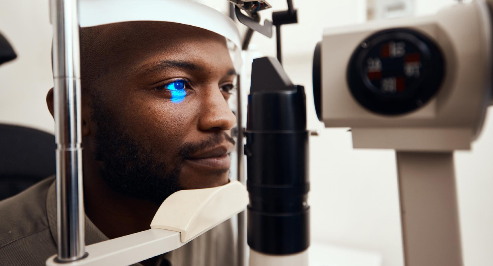 Man getting his eyes tested