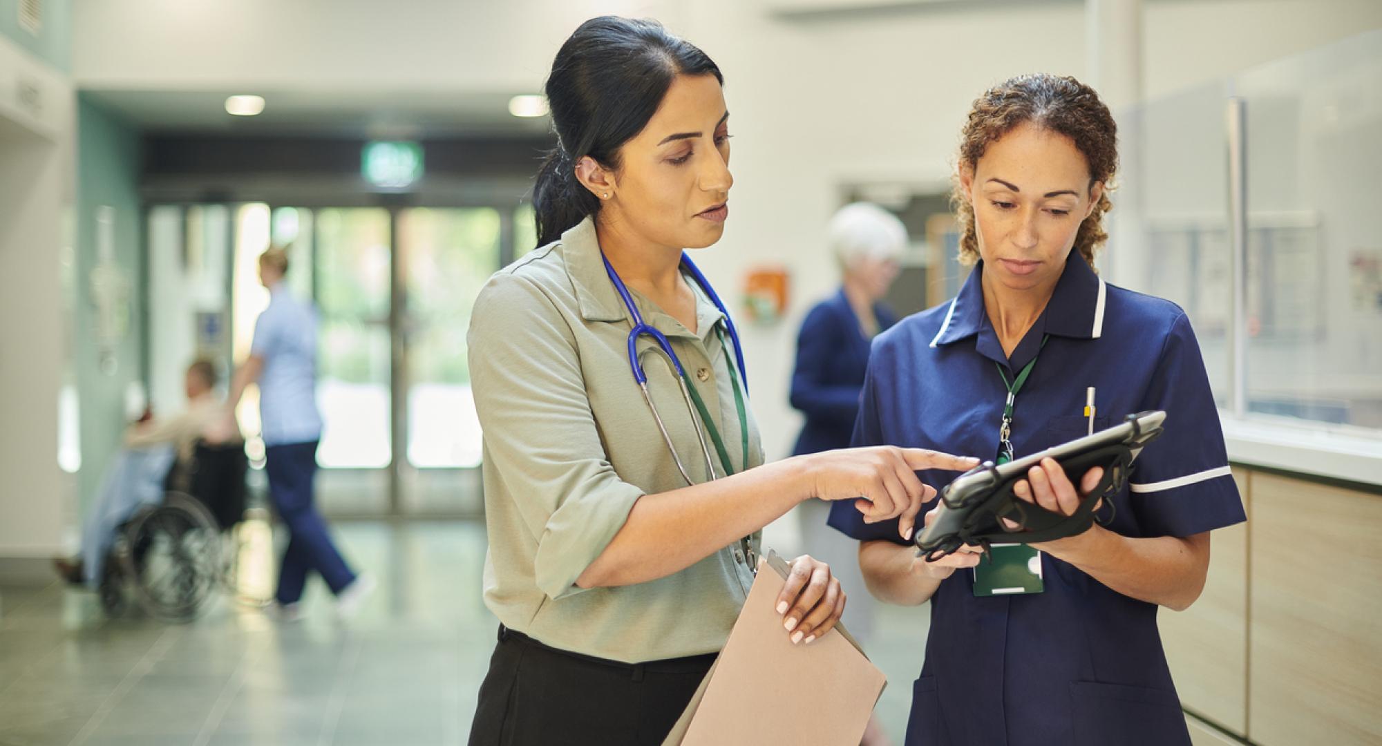 staff nurse consulting ward doctor