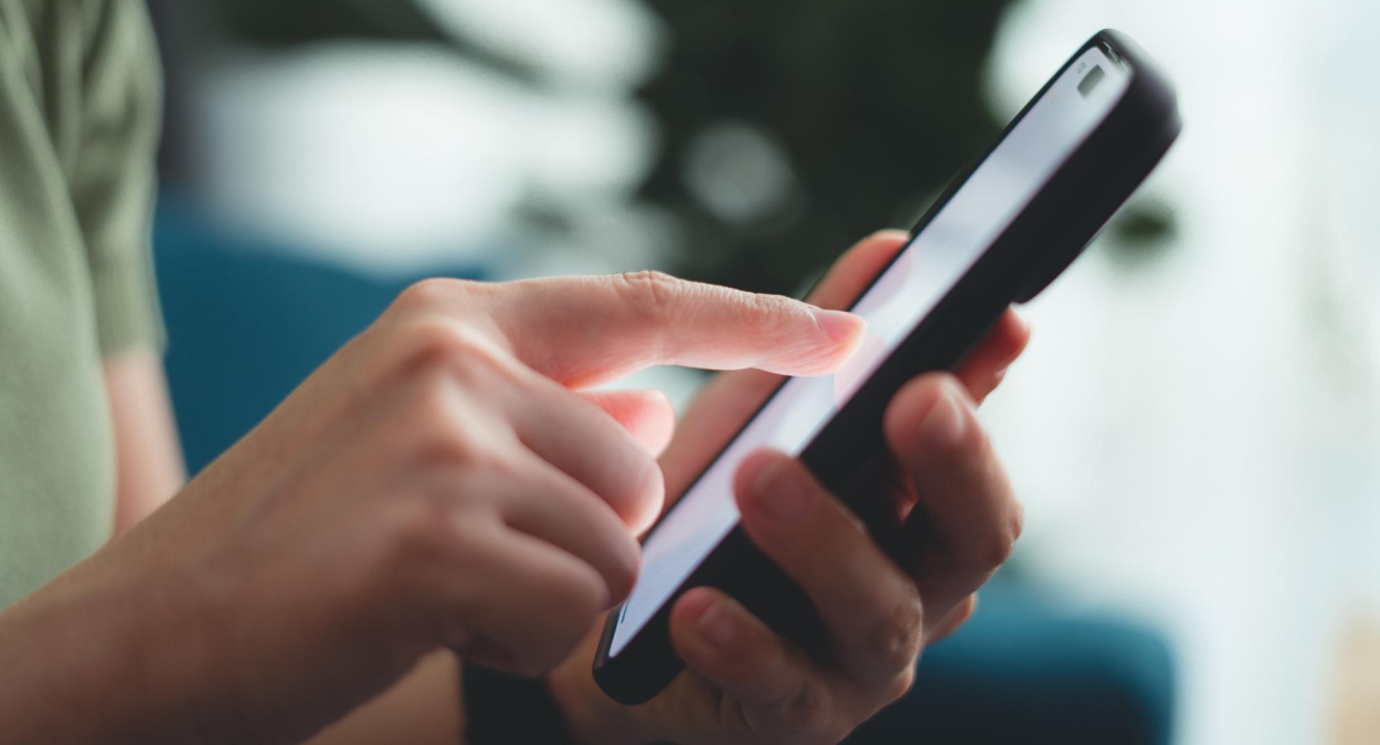 Person using app