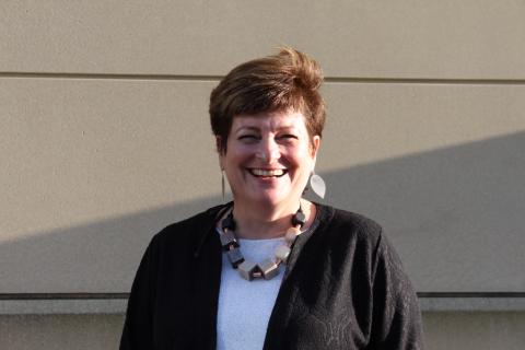 Dr Liz Lightstone