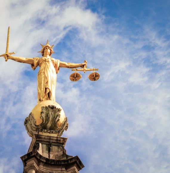 Statue of Lady Justice depicting the statutory powers given to the Lucy Letby inquiry