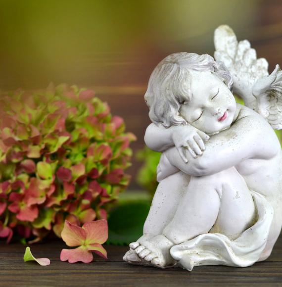 Angel guardian depicting baby loss