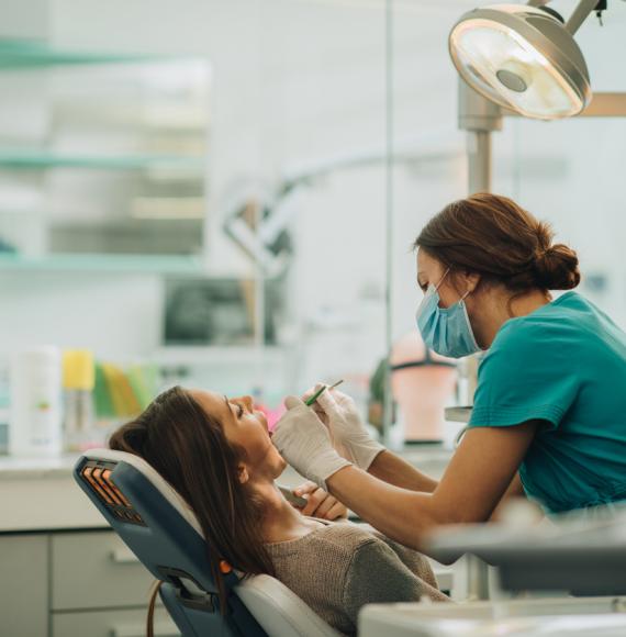Dentist 