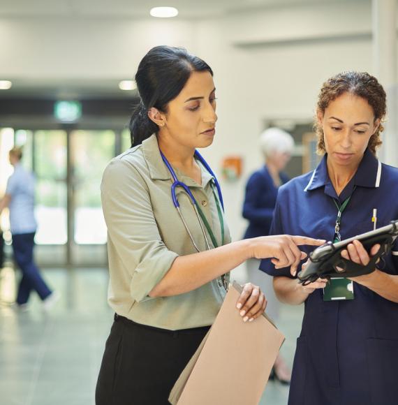 staff nurse consulting ward doctor