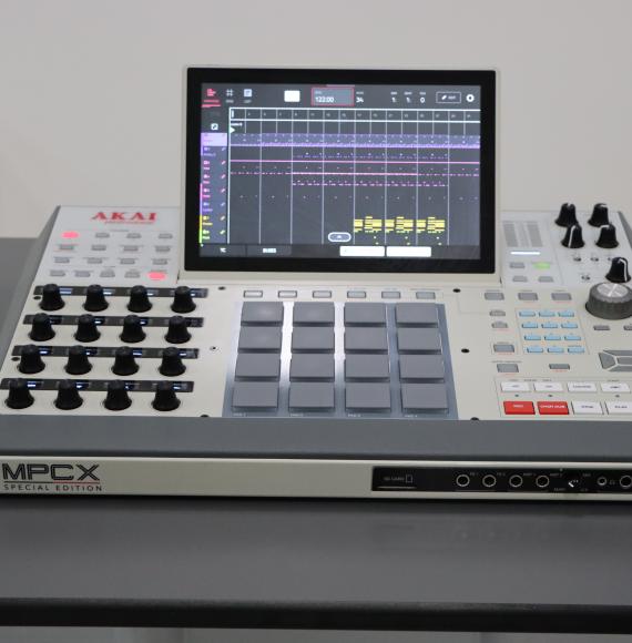 The Akai device