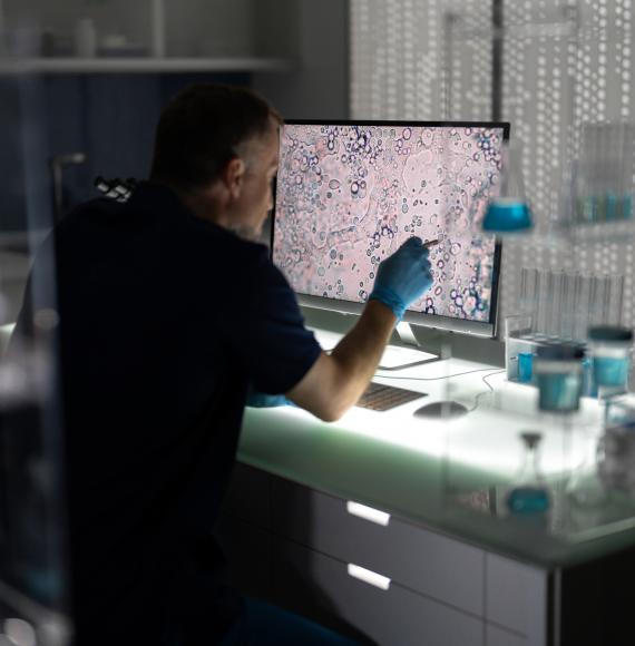 Man studying a trial