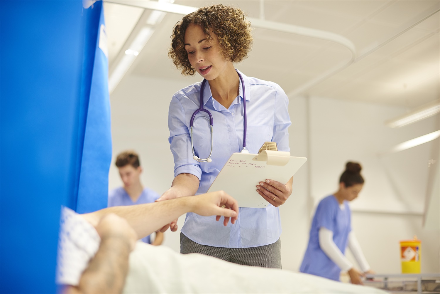 Вакансии в больнице москва свежие. Шведские женщины врачи. Hospital Ward. The end картинка медики. Nurse wants.